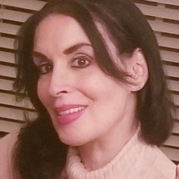 Meet your Posher, Patricia - Picture 2 of 14